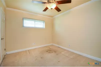 201 Canterbury Lane, Victoria, TX 77904 - Photo 16