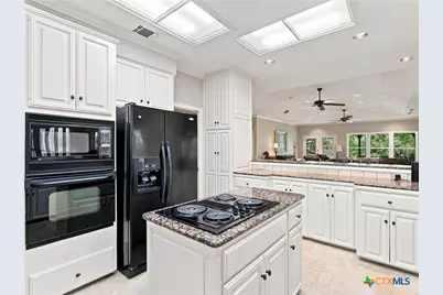 2317 Waterford Grace, New Braunfels, TX 78130 - Photo 10