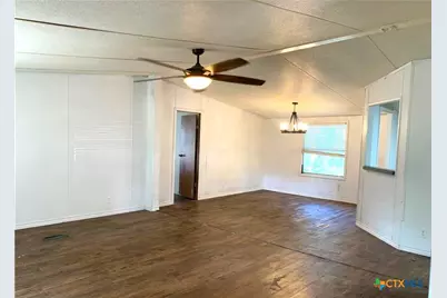 590 Lee Street, Victoria, TX 77905 - Photo 4