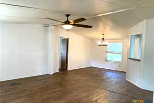 590 Lee St, Victoria, TX 77905 - Photo 4
