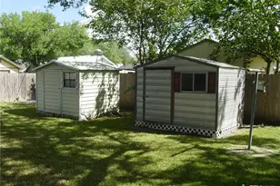 406 Sherwood Dr, Victoria, TX 77901 - Photo 18