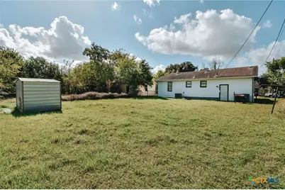 1804 E Guadalupe Street, Victoria, TX 77901 - Photo 18