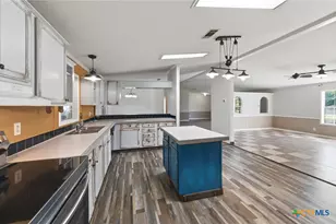 357 Dallas St, Bandera, TX 78003 - Photo 12