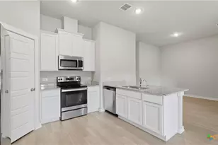 1958 Reserve Wy, New Braunfels, TX 78130 - Photo 6
