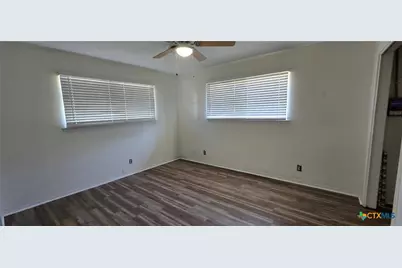 1611 N 10th Street, Killeen, TX 76541 - Photo 12
