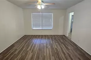 1611 N 10th St, Killeen, TX 76541 - Photo 6