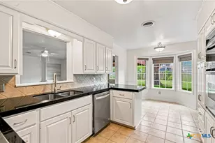 2201 College Dr, Victoria, TX 77901 - Photo 8