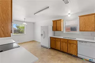 3908 Kevin Shaw Dr, Killeen, TX 76549 - Photo 10