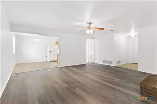 3908 Kevin Shaw Dr, Killeen, TX 76549 - Photo 6