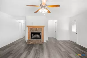 3908 Kevin Shaw Dr, Killeen, TX 76549 - Photo 4