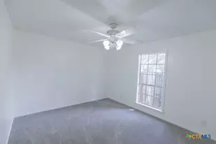201 Oak Ln, Cuero, TX 77954 - Photo 16