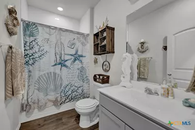 437 Signe, Seguin, TX 78155 - Photo 4