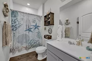 437 Signe, Seguin, TX 78155 - Photo 4