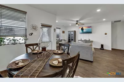 437 Signe, Seguin, TX 78155 - Photo 14