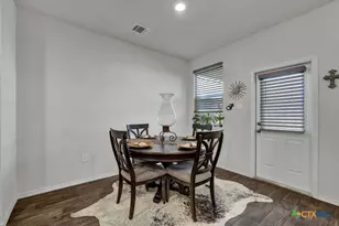 437 Signe, Seguin, TX 78155 - Photo 8