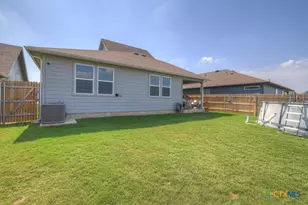 437 Signe, Seguin, TX 78155 - Photo 32