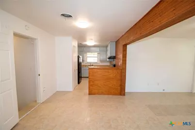 709 S 11th Street, Copperas Cove, TX 76522 - Photo 2