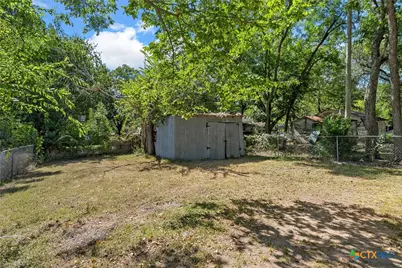 1803 N Fannin Avenue, Cameron, TX 76520 - Photo 22