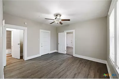 214 E Huff Avenue, San Antonio, TX 78214 - Photo 10