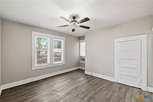 214 E Huff Ave, San Antonio, TX 78214 - Photo 8