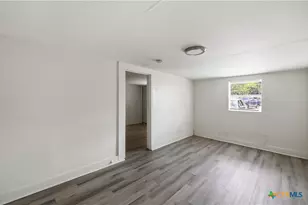 214 E Huff Ave, San Antonio, TX 78214 - Photo 34