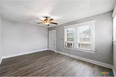 214 E Huff Avenue, San Antonio, TX 78214 - Photo 6
