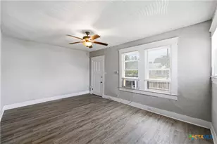214 E Huff Ave, San Antonio, TX 78214 - Photo 6