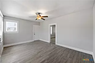 214 E Huff Ave, San Antonio, TX 78214 - Photo 4