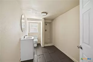 214 E Huff Ave, San Antonio, TX 78214 - Photo 32
