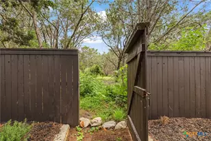 965 Woodland Oaks, New Braunfels, TX 78132 - Photo 14