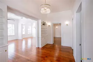 308 W Stayton Ave, Victoria, TX 77901 - Photo 4