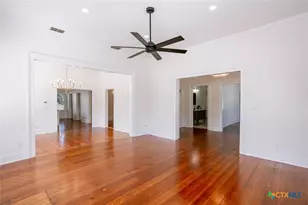 308 W Stayton Ave, Victoria, TX 77901 - Photo 8