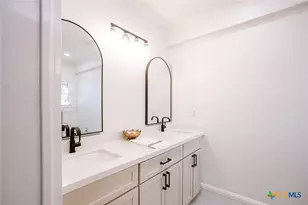 308 W Stayton Ave, Victoria, TX 77901 - Photo 22