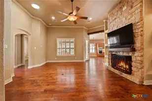 920 Gruene Spring, New Braunfels, TX 78130 - Photo 8