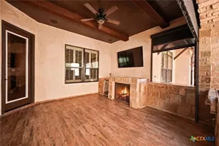 920 Gruene Spring, New Braunfels, TX 78130 - Photo 4