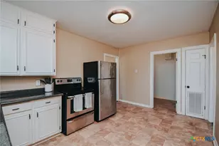 1503 E Virginia Ave, Victoria, TX 77901 - Photo 8