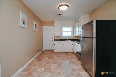 1503 E Virginia Avenue, Victoria, TX 77901 - Photo 6