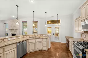 3917 Walden Creek Crossing, Harker Heights, TX 76548 - Photo 12