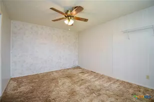 2215 Larry Dr, Port Lavaca, TX 77979 - Photo 2