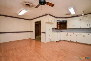 2215 Larry Dr, Port Lavaca, TX 77979 - Photo 8