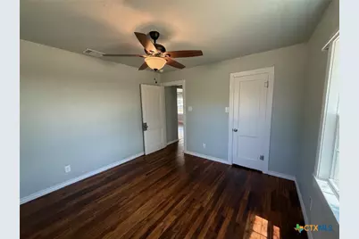 111 N 16th Street, Gatesville, TX 76528 - Photo 16