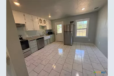 111 N 16th Street, Gatesville, TX 76528 - Photo 6