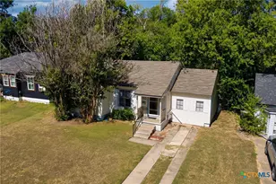 810 N 8th St, Temple, TX 76501 - Photo 2