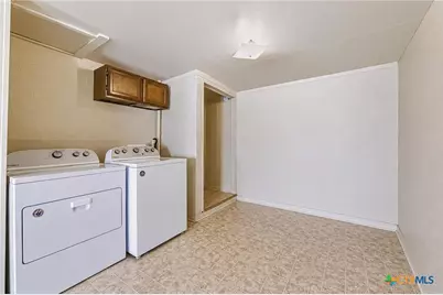 810 N 8th Street, Temple, TX 76501 - Photo 12