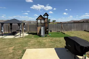 908 Gerardia Ct, Seguin, TX 78155 - Photo 12