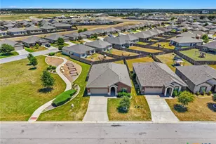 1009 Spring Terrace Loop, Temple, TX 76502 - Photo 34