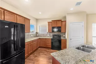 1009 Spring Terrace Loop, Temple, TX 76502 - Photo 10