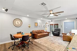 413 Salisbury Ln, Victoria, TX 77904 - Photo 6