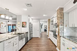 413 Salisbury Ln, Victoria, TX 77904 - Photo 6