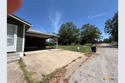 914 Kleine Street, Gonzales, TX 78629 - Photo 14